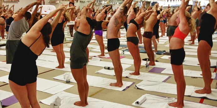 Bikram yoga untuk penurunan berat badan
